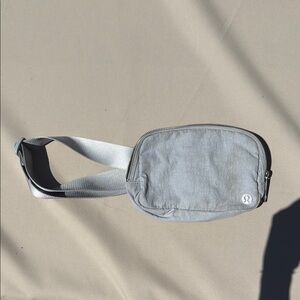 Lululemon Everywhere Belt Bag